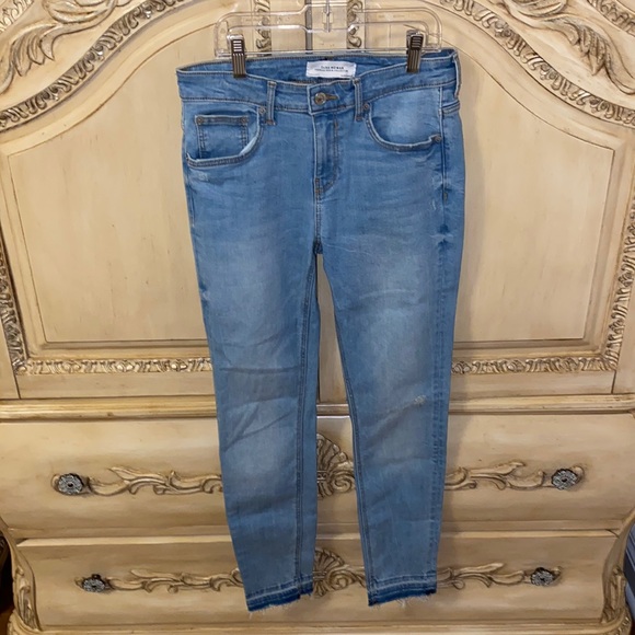 Zara Skinny Jeans - Picture 1 of 4